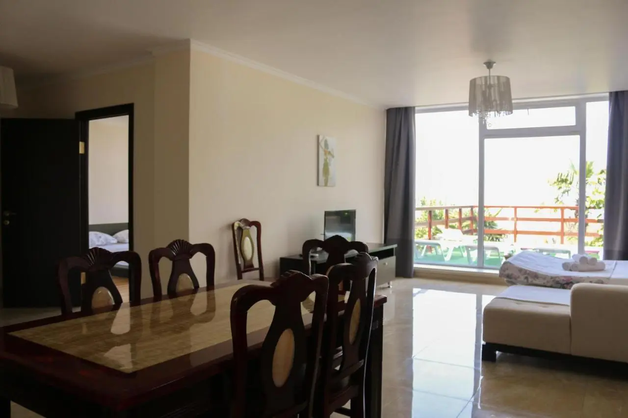 Лазаревское: Laza Villa