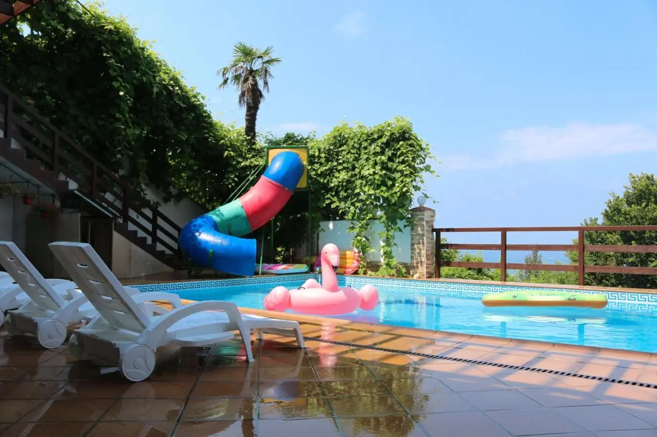 Лазаревское: Laza Villa