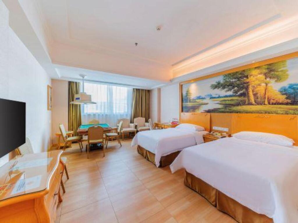 Цзиньюань: Vienna Hotel Guangdong Qingyuan Xincheng Beijiang