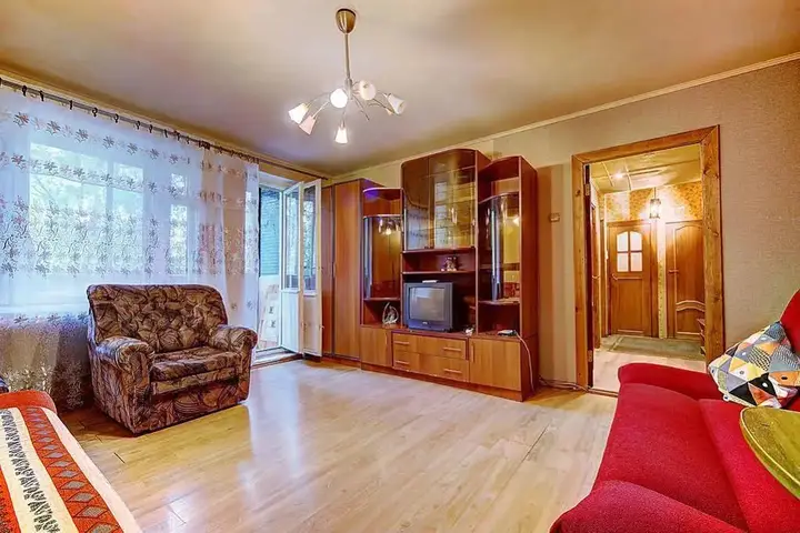Санкт-Петербург: Apartment Ladozhskaya