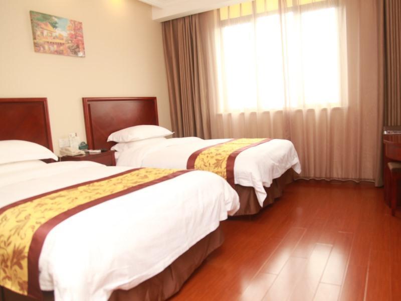Шанхай: GreenTree Inn Shanghai MinHang District PuJiang Town JiangYue Road Metro Station