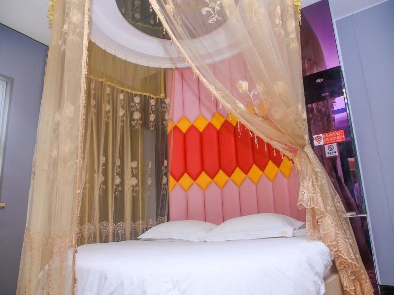 Шанхай: Shell Shanghai Jiading District Tongji University Xinhuang Road Hotel