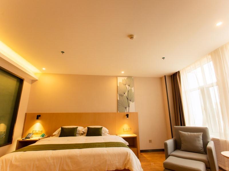 Пинлян: GreenTree Inn Pingliang Jinding Times Square