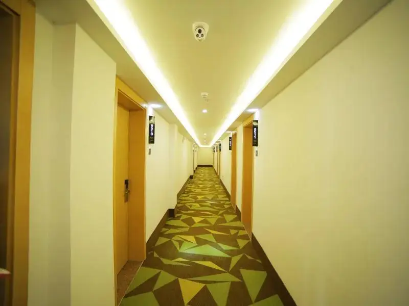 Циндао: Vatica Qingdao Jiaozhou Zhengzhou Road Commercial Center