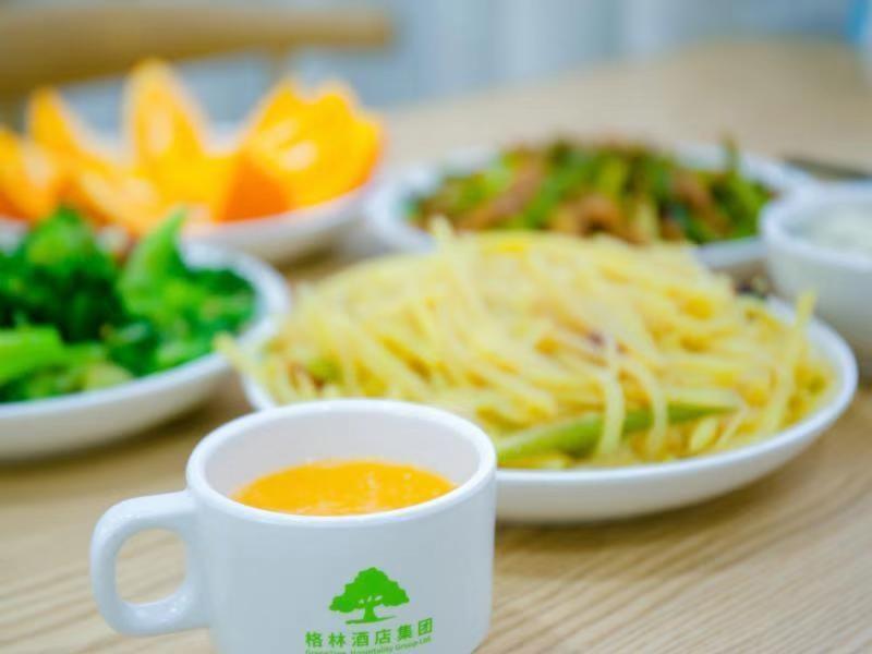 Фуян: Vatica Fuyang Linquan County Jiangziya Square Hotel
