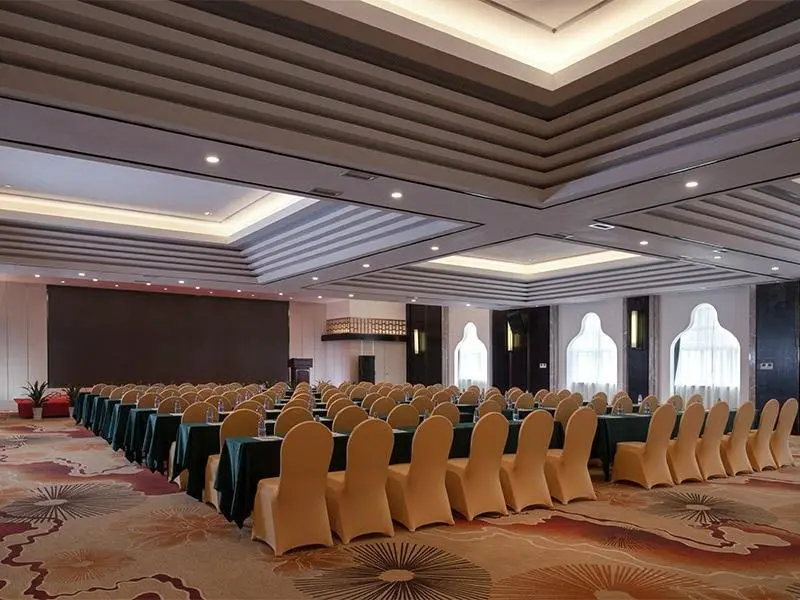 Гуйлинь: Vienna International Hotel Guangxi Guilin Diecai Wanda High-Speed Railway Station
