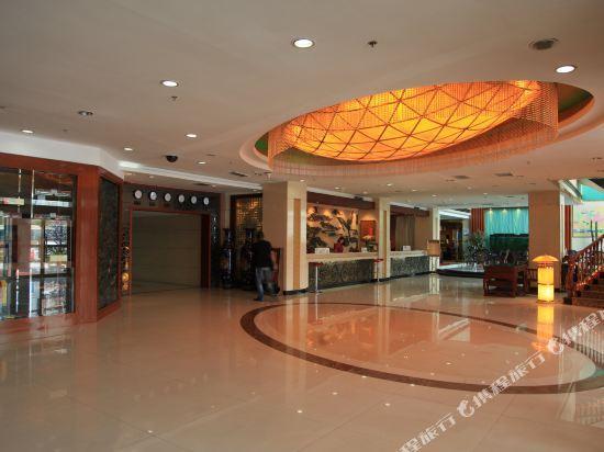 Пинлян: Huachen Hotel