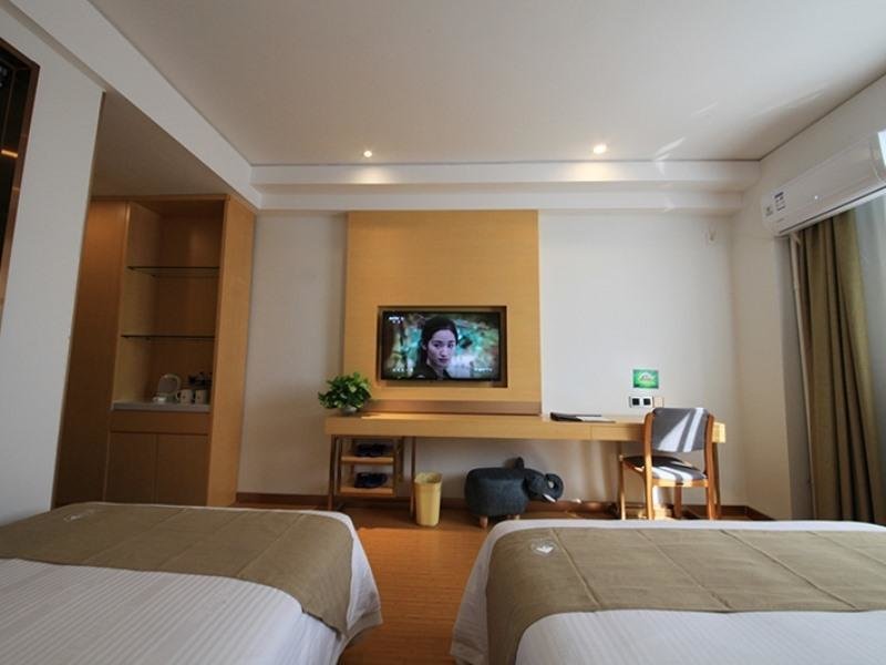 Чжэнчжоу: GreenTree Inn Zhengzhou Gongyi Xinxing Road