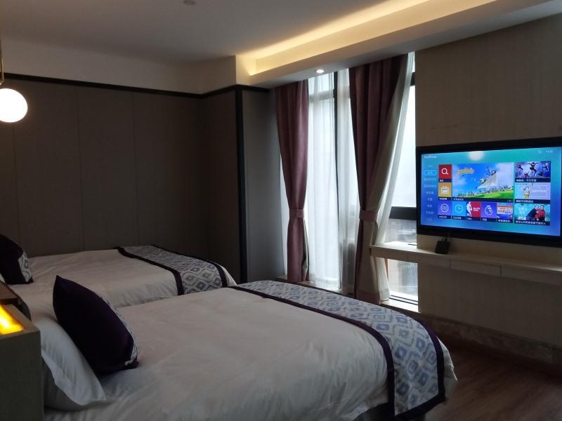 Шанхай: GYA Shanghai West Youyi Road Subway Station Hotel