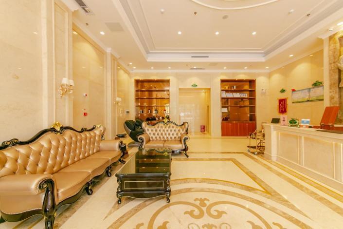 Цюнхай: Vienna Hotel Hai"Nan Qionghai Jiaji Town Yinhai Road
