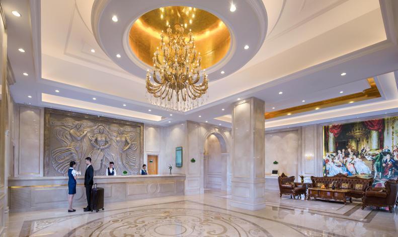 Маоминг: Vienna International Hotel Guangdong Maoming Wanda Plaza