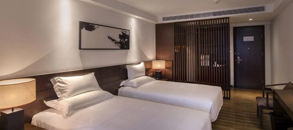 Шэньчжэнь: Huali Hotel (Creative Park Store)