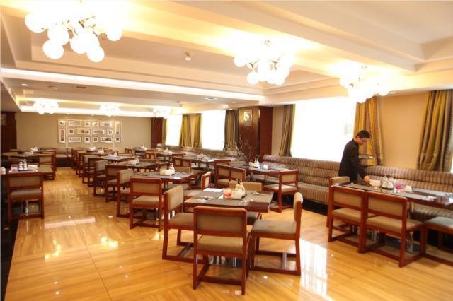 Echeng Hotel Wuhan Optics Vally Pedestrian Street — фото 1