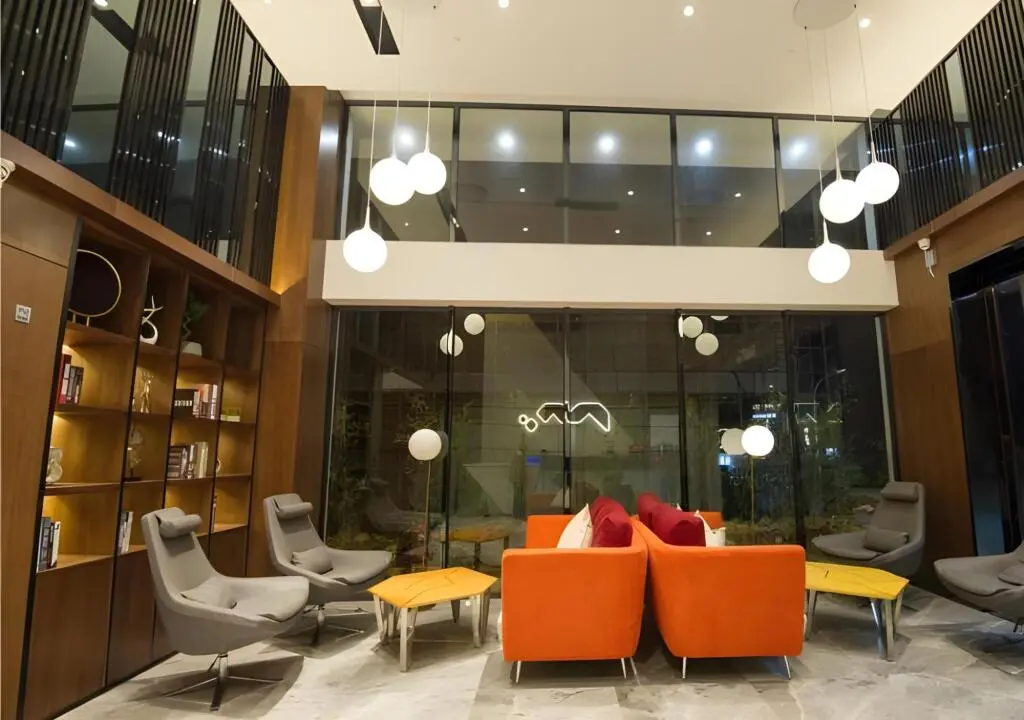 Сишань: Borrman Hotel Guiping Xishan Government Service Center