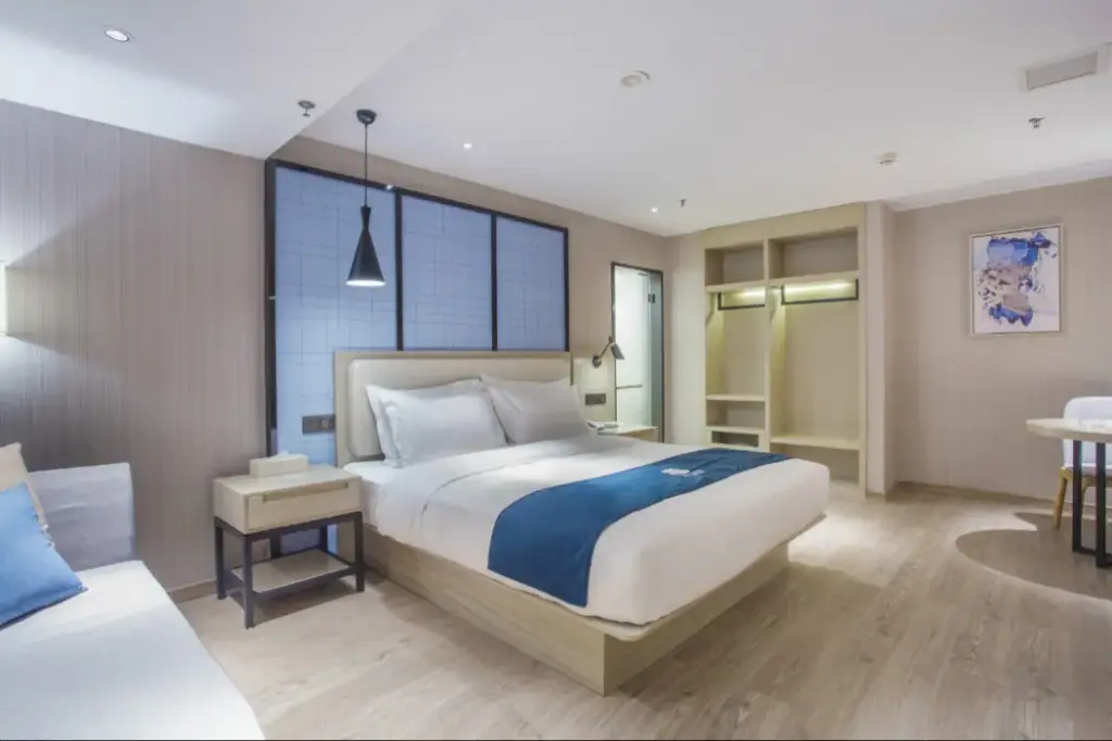 Синьюй: Echarm Hotel Xinyu Railway Station Baoshi Park