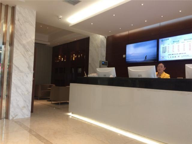 Хуанган: Jtour Inn Huanggang Hongan Lieshi Lingyuan