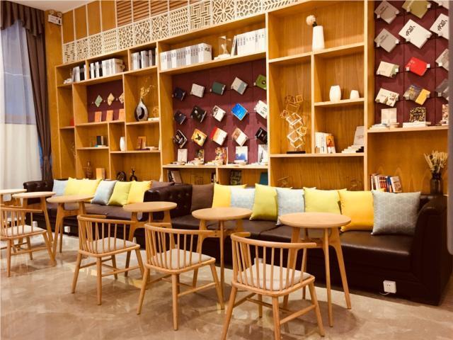 Фошань: Poltton International Service Apartment Lingnan Tiandi