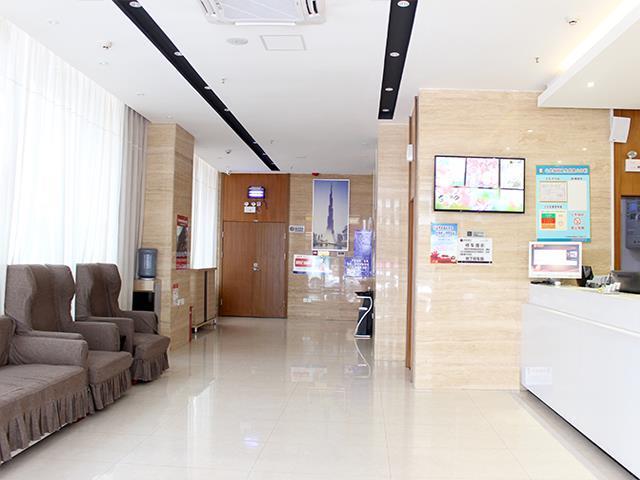 Хэчи: Jtour Inn Yizhou Chengzhong Zhong Road Walking Street