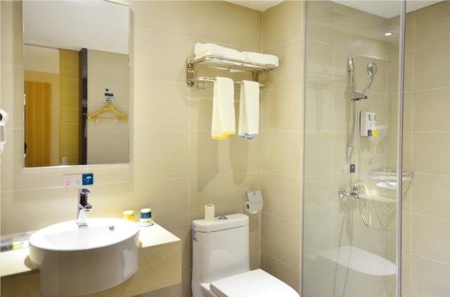 Ухань: City Comfort Inn Wuhan Hankou Railway Station South China Seafood City