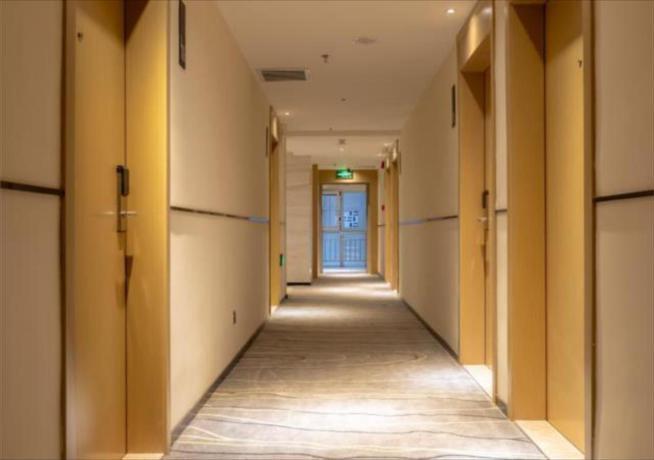 Шицзячжуан: City Comfort Inn Shijiazhuang Xinbai Square Metro Station