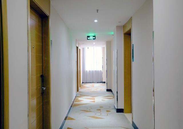 Гуйган: City Comfort Inn Guigang Tangren Street