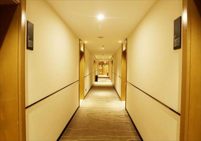 Хуанган: City Comfort Inn Huanggang Xishui Xionghu Road