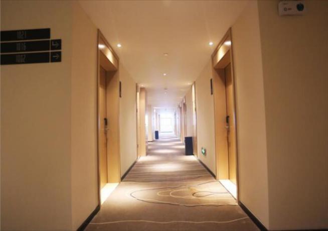 Чандэ: City Comfort Inn Changde Lixian Taohuatan