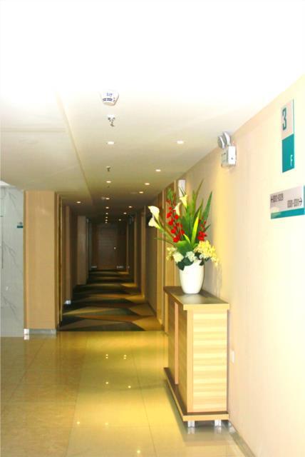 Ичан: City Comfort Inn Yichang Wuyi Square