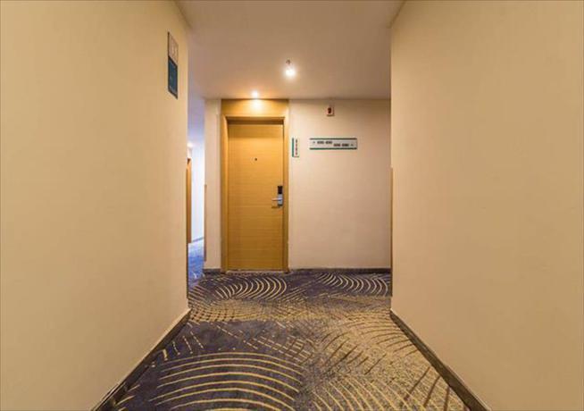 Хайкоу: City Comfort Inn Haikou Wanghai International Square