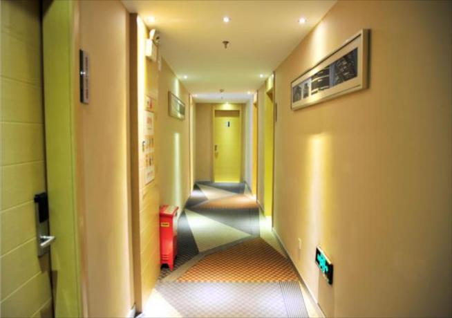 Цзинмэнь: City Comfort Inn Jingmen Zhongjian Jinxiang Square
