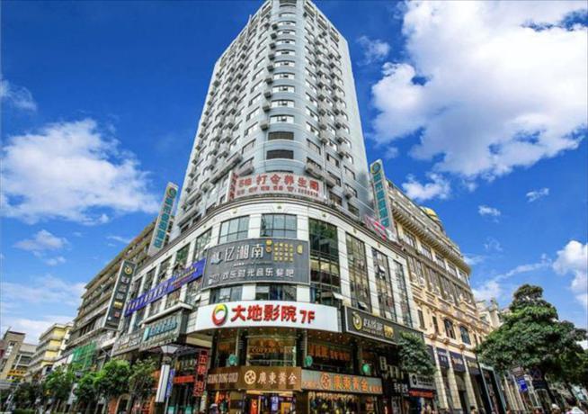 Учжоу: City Comfort Inn Wuzhou Qiloucheng