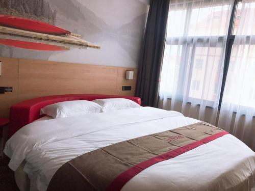 Вэйхай: Thank Inn Plus Hotel Shandong Weihai Rongcheng City Chengshan Avenue Rt-mart