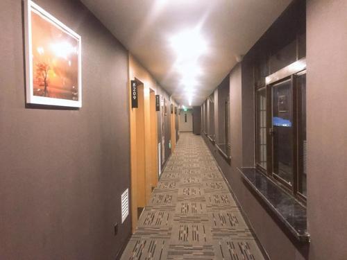 Вэйхай: Thank Inn Plus Hotel Shandong Weihai Rongcheng City Chengshan Avenue Rt-mart