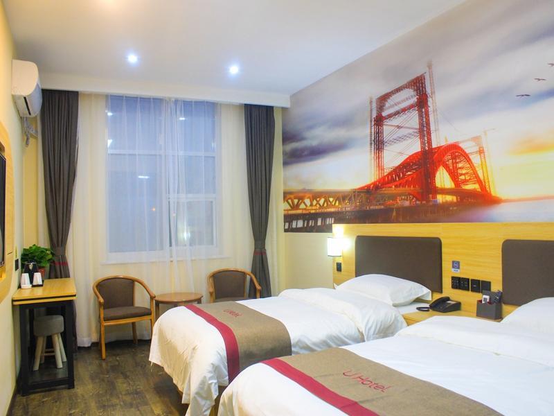 Дежоу: Thank Inn Plus Hotel Shandong Dezhou Yucheng City Yuwang Street