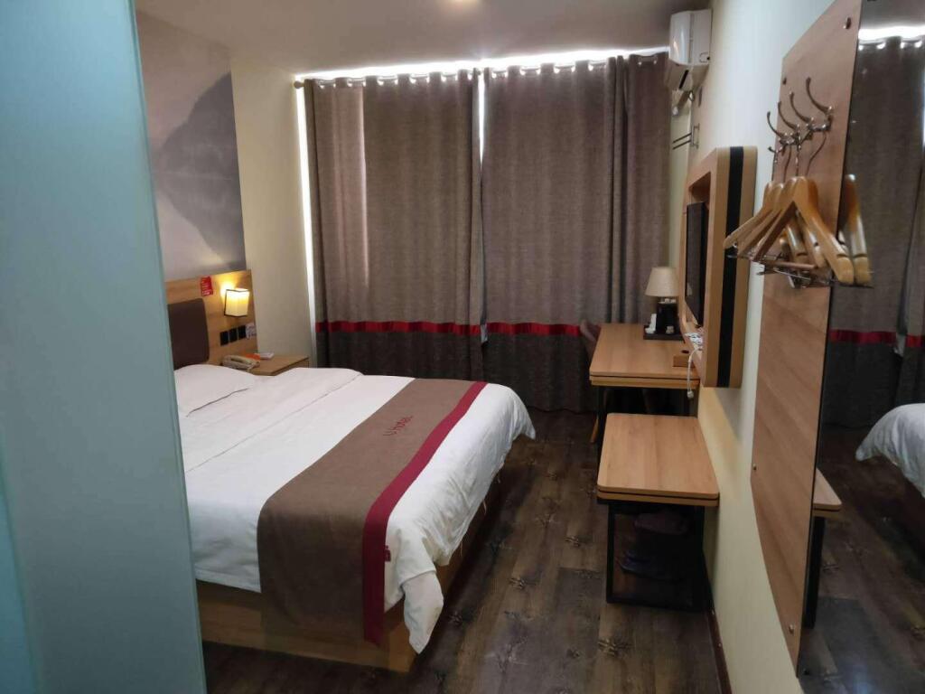 Ляньюньган: Thank Inn Plus Hotel Jiangsu Lianyungang Donghai County New Bus Station