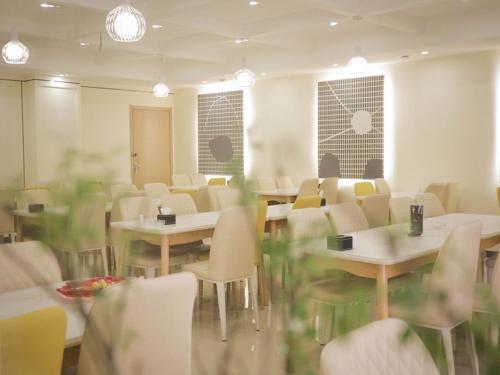 Циндао: Thank Inn Plus Hotel Qingdao Licang Wan Nianquan Road