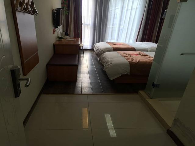 Шанхай: Thank Inn Plus Hotel Suzhou kunshan International Convention and Exhibition Center