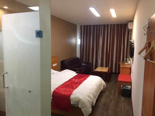 Шанхай: Thank Inn Plus Hotel Suzhou kunshan International Convention and Exhibition Center