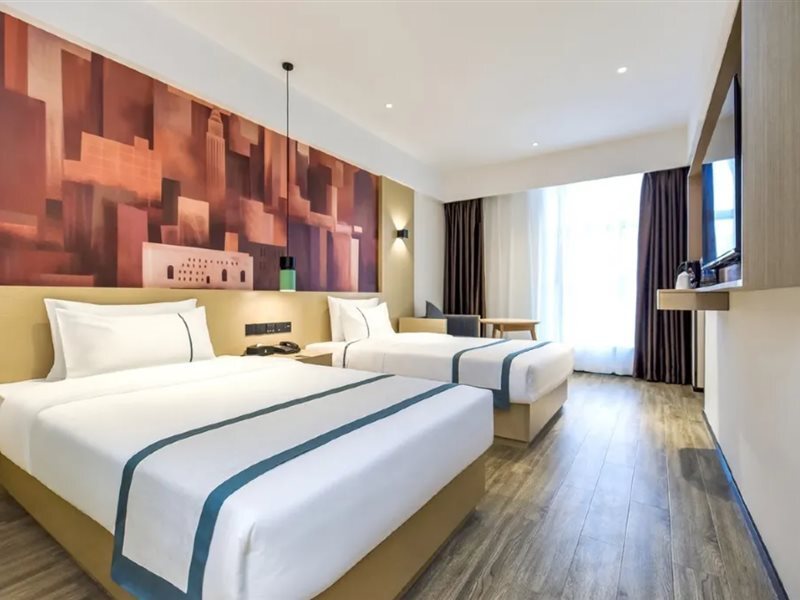 Шиянь: City Comfort Inn Shiyan Railway Station North Square