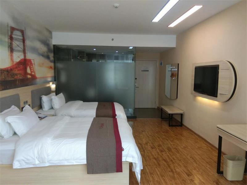 Лючжоу: Thank Inn Plus Hotel Guangxi Liuzhou Donghuan Road Hualinjundi