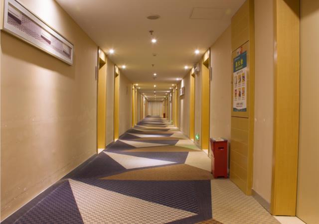 Байсе: City Comfort Inn Baise Jinhua Xintiandi Square