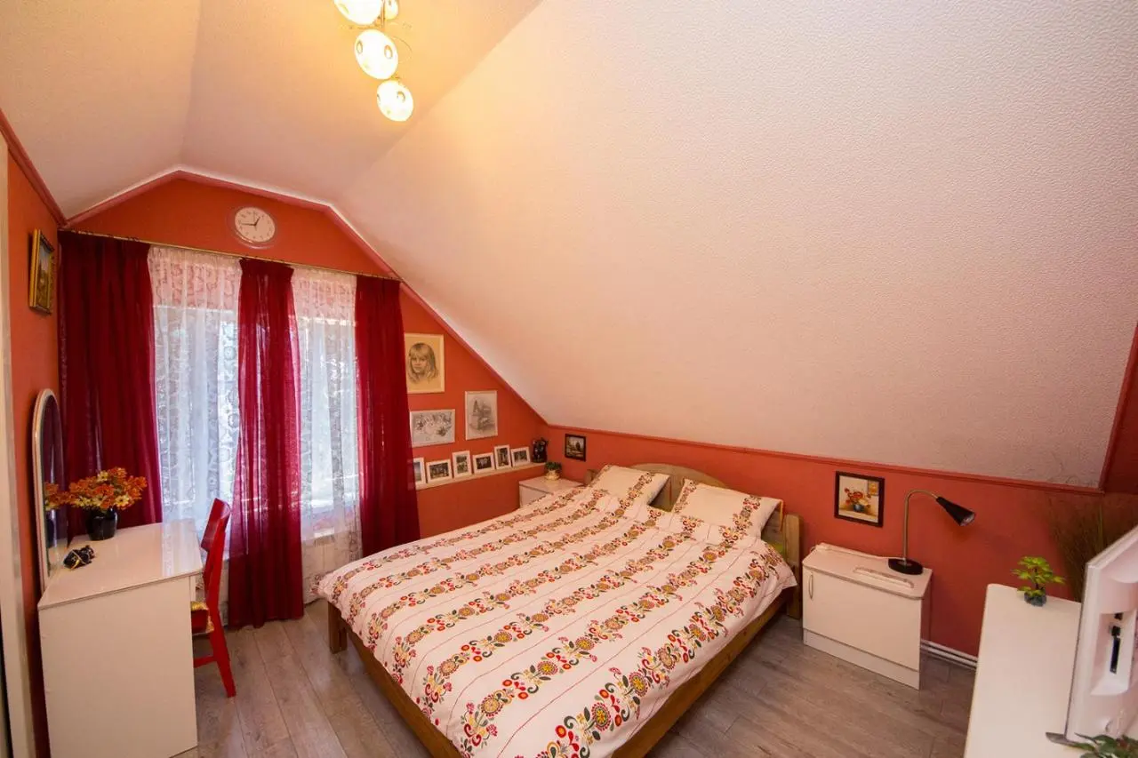 Витязево: Guest House Larisa