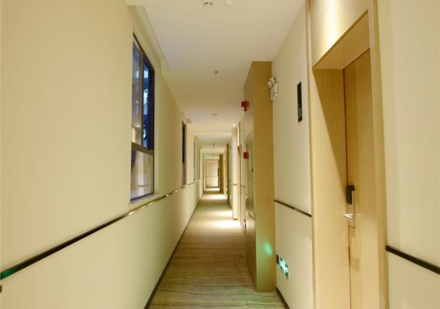 Ухань: City Comfort Inn Wuhan Guanggu Ouyada