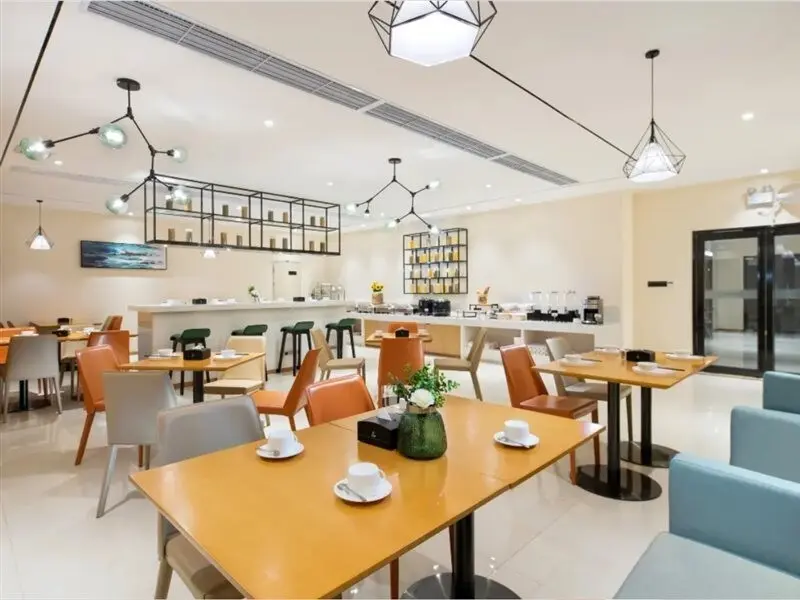 Басуо: City Comfort Inn Dongfang Donghai Road Sports Square
