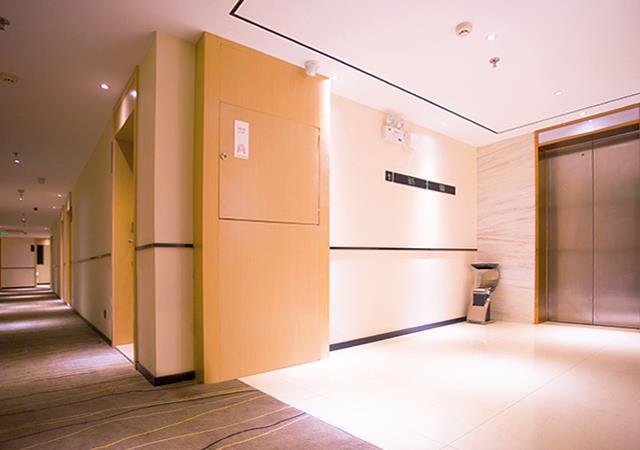 Басуо: City Comfort Inn Dongfang Donghai Road Sports Square