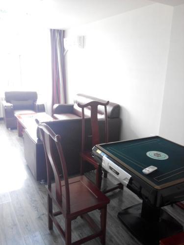 Яньтай: Thank Inn Chain Hotel Shandong Yantai Xixiatao Village High Speed Railway Station