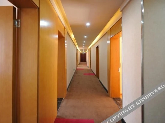 Яань: Thank Inn Hotel Sichuan Ya'An Hanyuan County Huanhu Road
