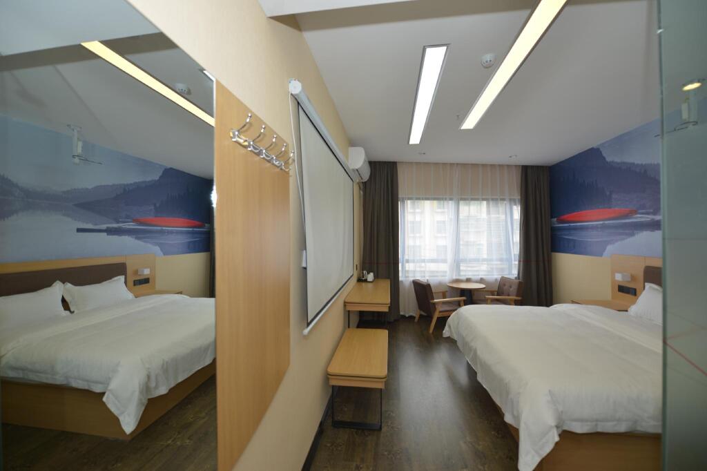 Цзыян: Thank Inn Hotel Sichuan Ziyang Yanjiang District Walmart
