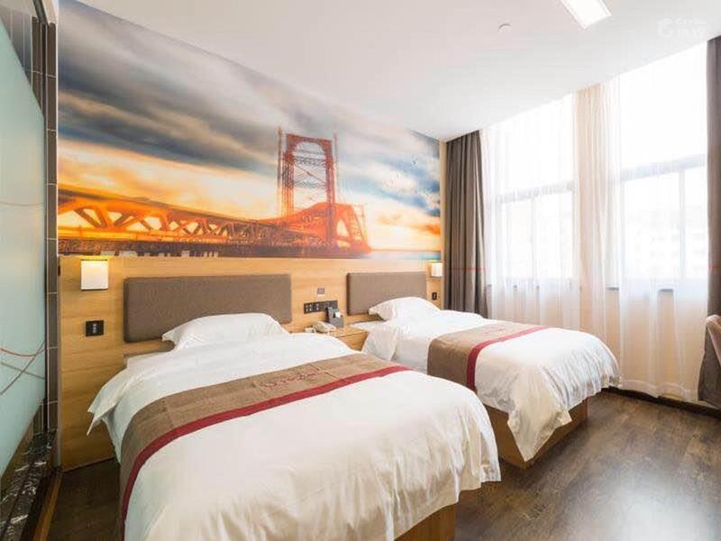 Шанхай: Thank Inn Plus Hotel Jiangsu Suzhou Taicang City Huangjing Town