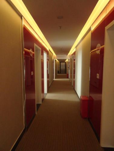 Кандин: Thank Inn Hotel Sichuan Ganzi Kangding Lucheng Town Xinshiqian Street